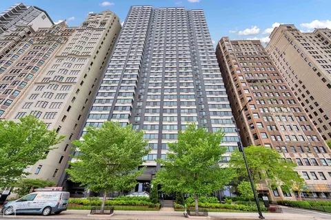 1440 N Lake Shore Dr #35M, Chicago, IL 60610