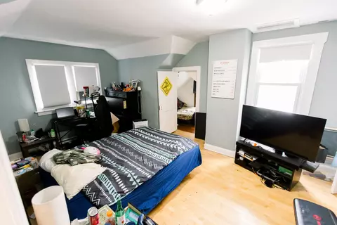 Bedroom - 125 E North Ave, Elmhurst, IL 60126 photo 7 of 8