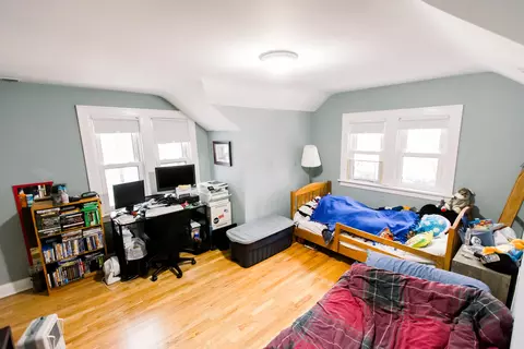 Bedroom - 125 E North Ave, Elmhurst, IL 60126 photo 4 of 8