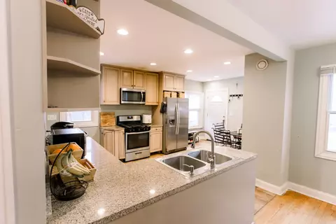 Kitchen - 125 E North Ave, Elmhurst, IL 60126 photo 1 of 5