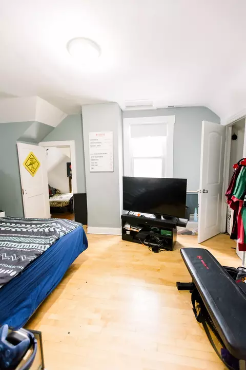 Bedroom - 125 E North Ave, Elmhurst, IL 60126 photo 6 of 8