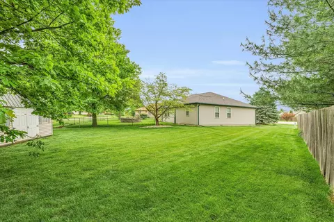 610 Clovis Ct, Sidney, IL 61877 photo 39