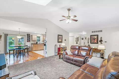610 Clovis Ct, Sidney, IL 61877 photo 9