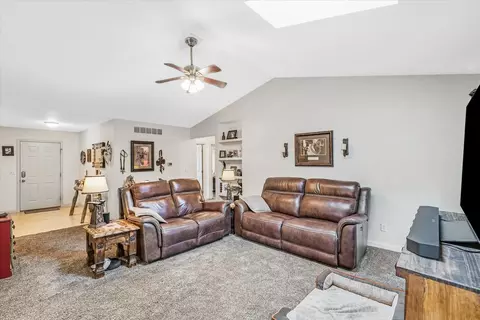 610 Clovis Ct, Sidney, IL 61877 photo 11