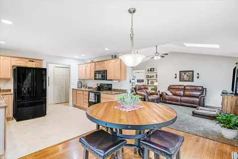 610 Clovis Ct, Sidney, IL 61877 photo 14