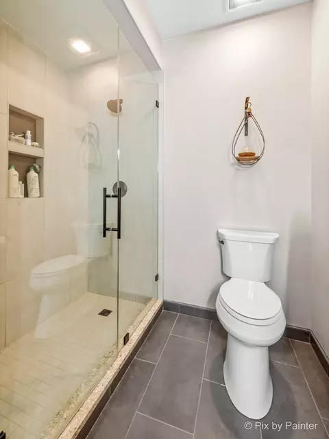 Bath - 3804 Ridge Rd, Spring Grove, IL 60081 photo 5 of 5