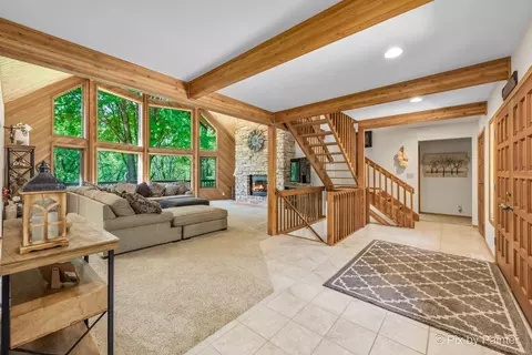 Entry Way - 3804 Ridge Rd, Spring Grove, IL 60081 photo 2 of 2