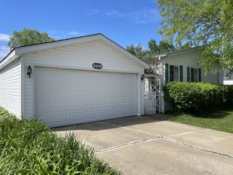 5045 Wing Foot Dr, Monee, IL 60449 photo 4