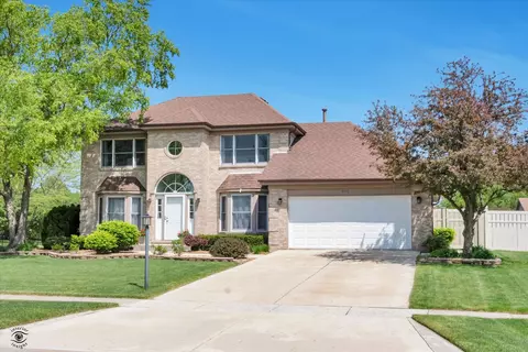 20505 S Grand Prairie Ln, Frankfort, IL 60423