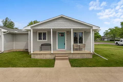 837 N Bell St, Gibson City, IL 60936
