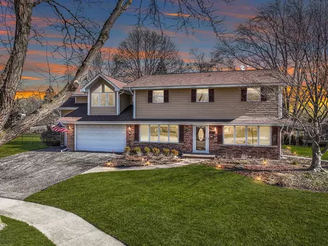 647 E Wilton Ct, Palatine, IL 60074