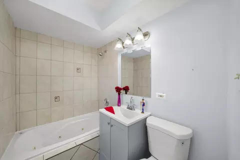 8045 S Artesian Ave, Chicago, IL 60652 photo 6