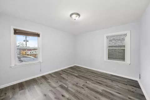 8045 S Artesian Ave, Chicago, IL 60652 photo 5