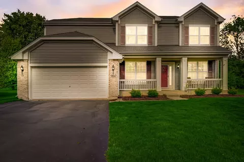 9160 Durham Dr, Huntley, IL 60142