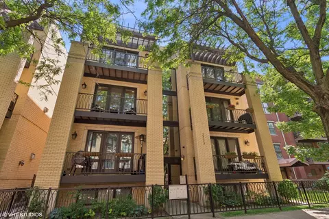2223 W Wabansia Ave #2E, Chicago, IL 60647