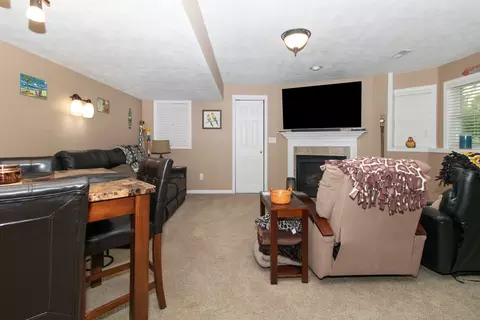 5 Tangle Oaks Ct, Bloomington, IL 61705 photo 41