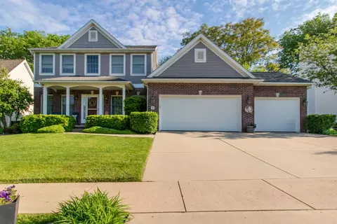 5 Tangle Oaks Ct, Bloomington, IL 61705