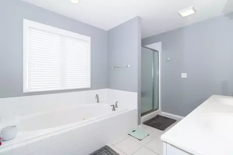 5 Tangle Oaks Ct, Bloomington, IL 61705 photo 26