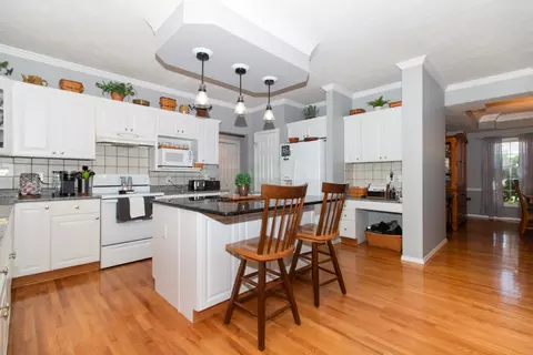 5 Tangle Oaks Ct, Bloomington, IL 61705 photo 6