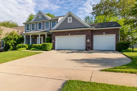 5 Tangle Oaks Ct, Bloomington, IL 61705 photo 2