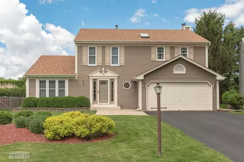 36 Hunter Dr, Montgomery, IL 60538
