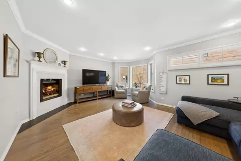 2033 N Halsted St, Chicago, IL 60614 photo 2