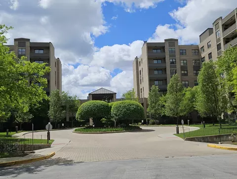 4545 W Touhy Ave #506E, Lincolnwood, IL 60712