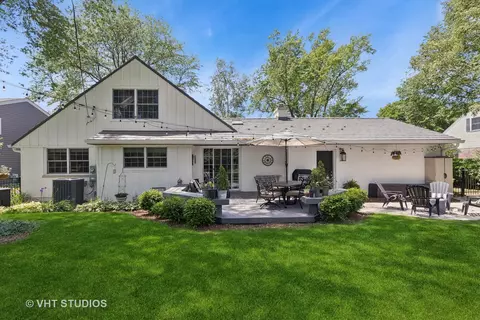 1305 Gamon Rd, Wheaton, IL 60189 photo 3