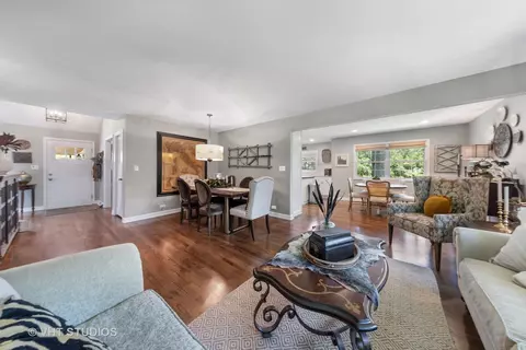 1305 Gamon Rd, Wheaton, IL 60189 photo 17