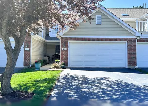 525 Bradbury Ln, Geneva, IL 60134