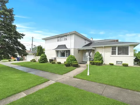 5333 W 87th St, Oak Lawn, IL 60453