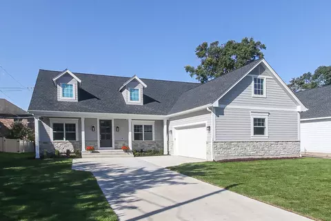 224 S Prairie Ave, Arlington Heights, IL 60005