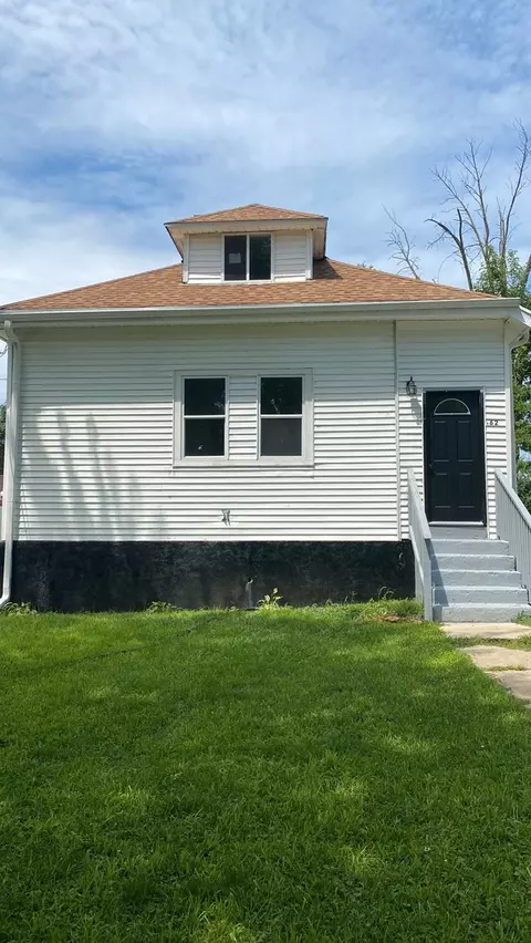 162 E 3rd St, Depue, IL 61322 photo 1