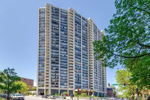3930 N Pine Grove Ave #1607, Chicago, IL 60613