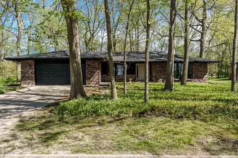 3596 Golden Prairie Rd, Rockford, IL 61109