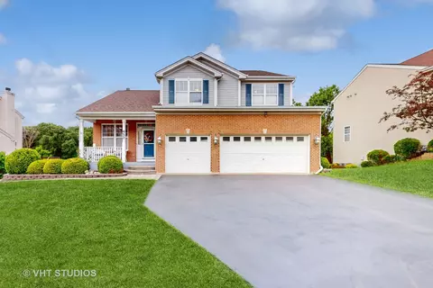 452 Windham Trl, Carpentersville, IL 60110