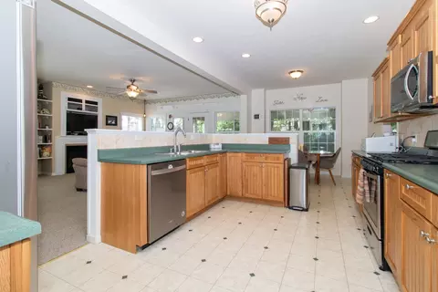 2517 Monica Ln, Bloomington, IL 61704 photo 9