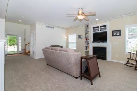 2517 Monica Ln, Bloomington, IL 61704 photo 7