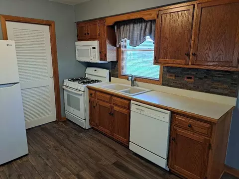 9155 Kings Rd, Morris, IL 60450 photo 7