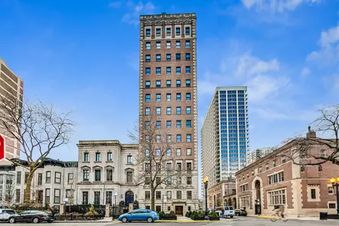 1366 N Dearborn Pkwy #14BC, Chicago, IL 60610