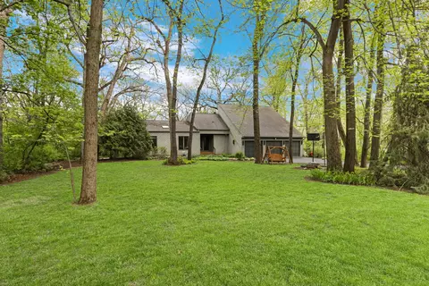 194 Hollow Way, Ingleside, IL 60041