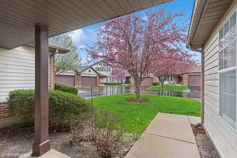 21255 Silktree Cir, Plainfield, IL 60544 photo 3