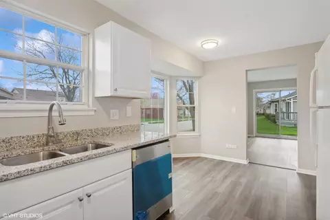 21255 Silktree Cir, Plainfield, IL 60544 photo 8