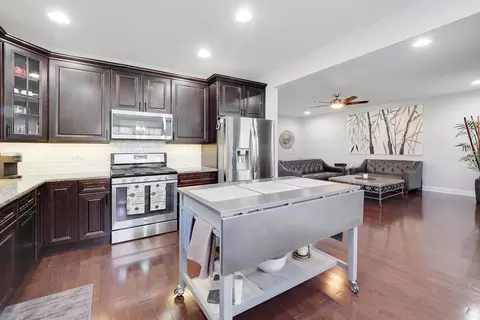 Kitchen - 1266 Falcon Ridge Dr, Elgin, IL 60124 photo 2 of 4