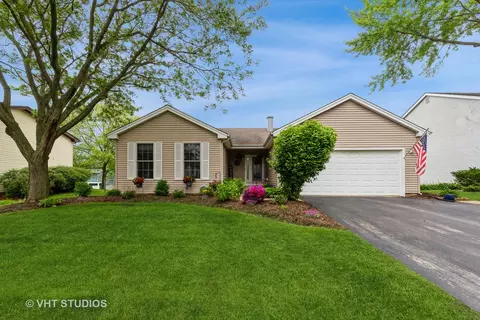 848 S Prospect Ave, Bartlett, IL 60103