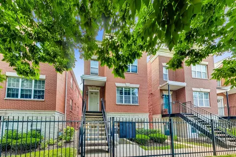 1449 N Larrabee St #A, Chicago, IL 60610