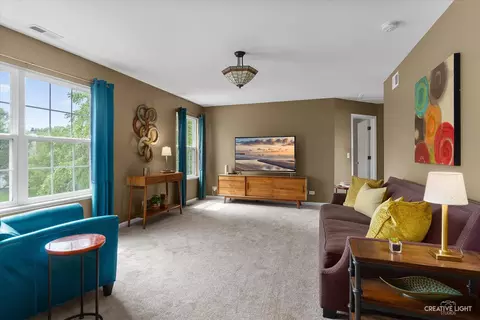 Living - 2564 Lambert Dr, Aurora, IL 60503 photo 4 of 5