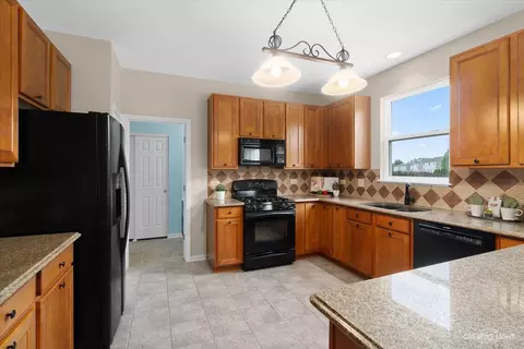 Kitchen - 2564 Lambert Dr, Aurora, IL 60503 photo 2 of 4