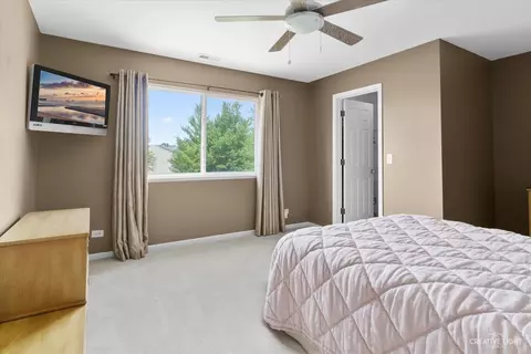 Bedroom - 2564 Lambert Dr, Aurora, IL 60503 photo 3 of 4