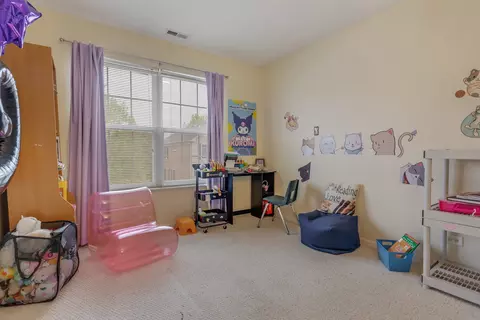 Bedroom - 1620 Edinburgh Dr, Bartlett, IL 60103 photo 3 of 3